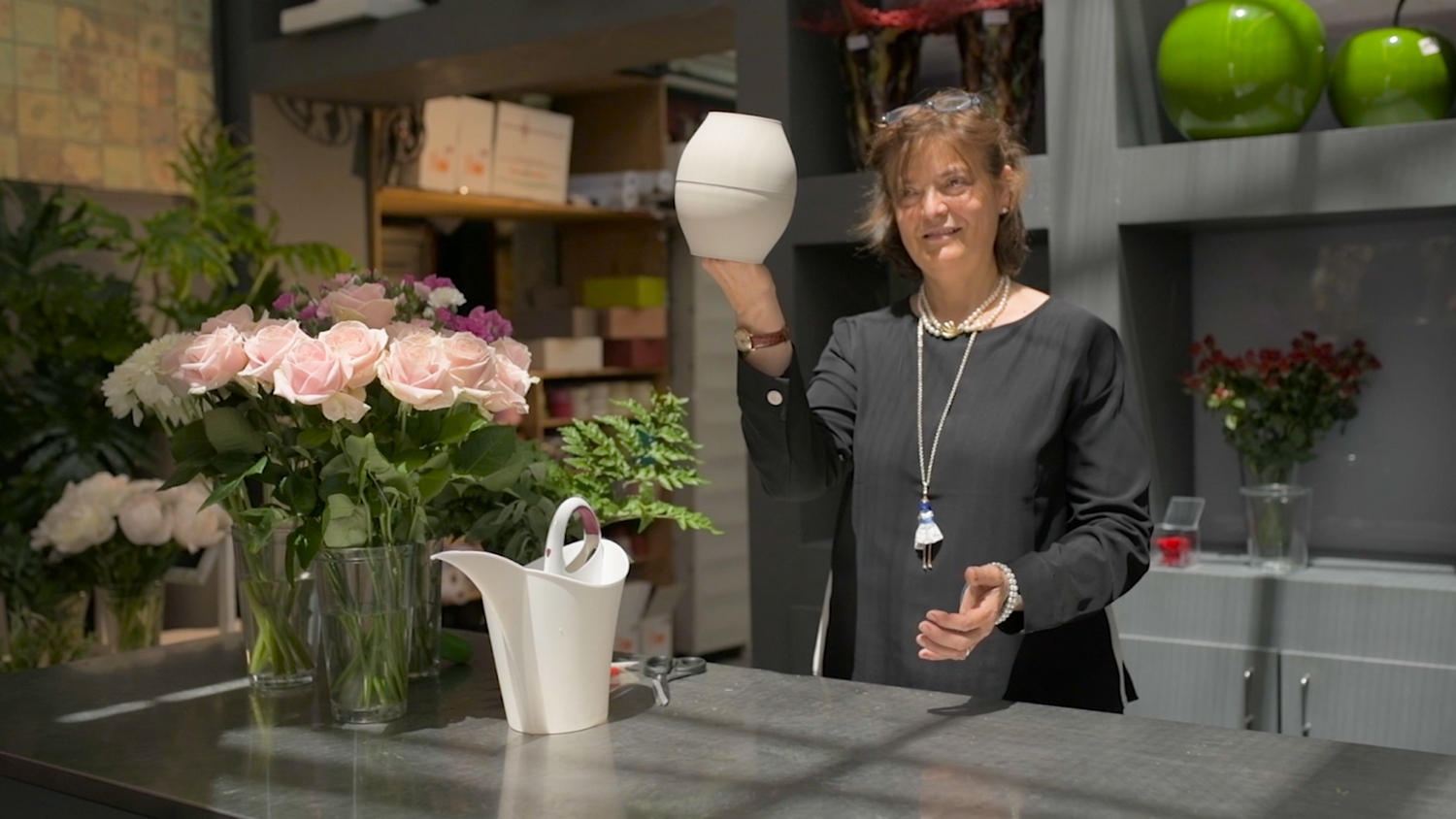 Magic vase for bouquets